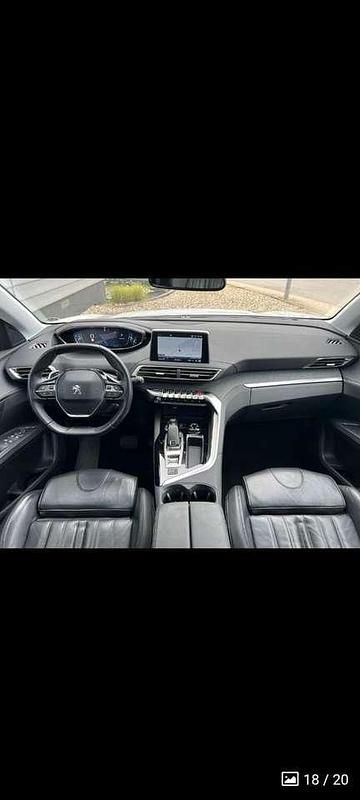 Gebraucht 2018 Peugeot 5008 Van / Kleinbus | 26.500 € (Teuer) - Bild 1/4