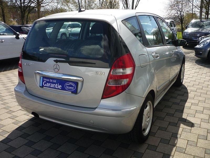 Gebraucht Mercedes A180 Elegance 109 PS (80 kW) 2006 Silber Kleinwagen