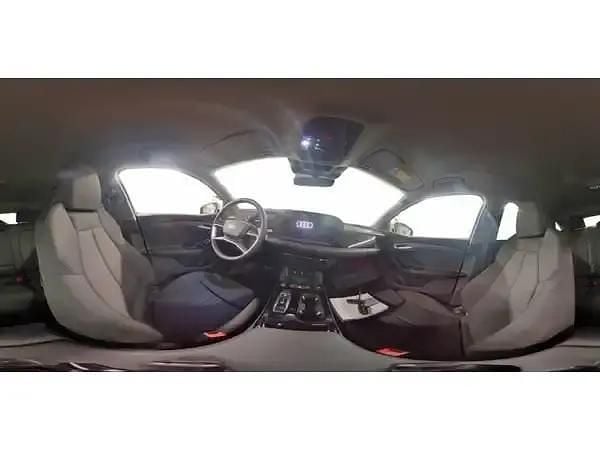 Gebraucht Audi e-tron Ambiente 185 kW (252 PS) 2025 Gletscherweiß SUV