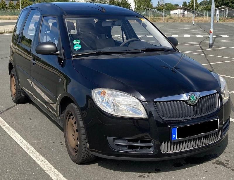 Schwarz Gebraucht 2009 Skoda Roomster Kombi | 850 € (Superpreis) - Bild 1/4