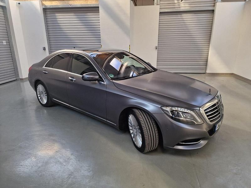 Grau Gebraucht 2016 Mercedes S350 AMG line Limousine | 38.500 € - Bild 1/4