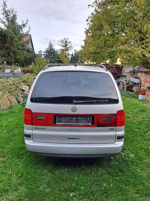 Gebraucht VW Sharan Family 131 PS (96 kW) 2003 Silber Van / Kleinbus