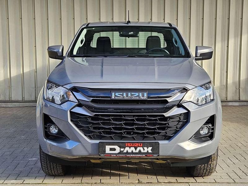 Neu Isuzu D-Max 163 PS (119 kW) 2025 Kinabalu gray Van / Kleinbus