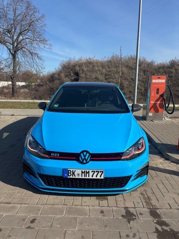 Schwarz Gebraucht 2019 VW Golf VII GTI Limousine | 22.500 € (Guter Preis) - Bild 1/4