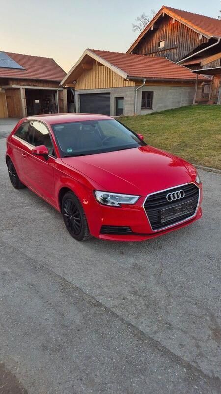 Rot Gebraucht 2016 Audi A3 Limousine | 11.999 € (Superpreis) - Bild 1/4