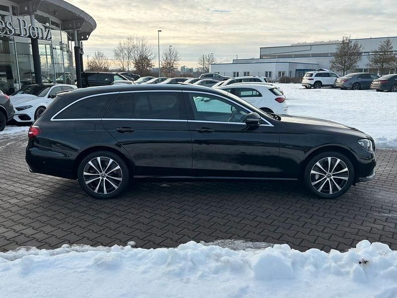 Gebraucht Mercedes E300 306 PS (225 kW) 2020 Schwarz Limousine