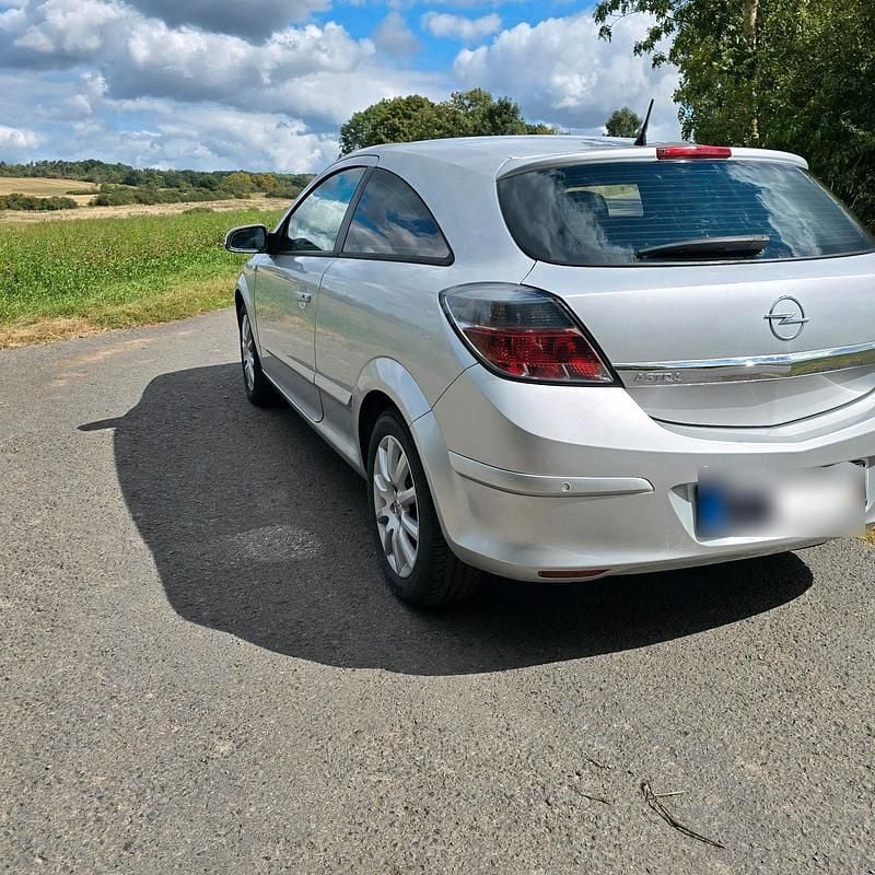 Gebraucht Opel Astra GTC 105 PS (77 kW) 2007 Silber Kleinwagen