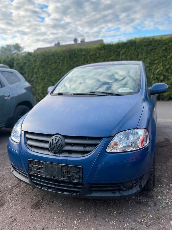 Blau Gebraucht 2008 VW Fox Kleinwagen | 850 € (Superpreis) - Bild 1/4