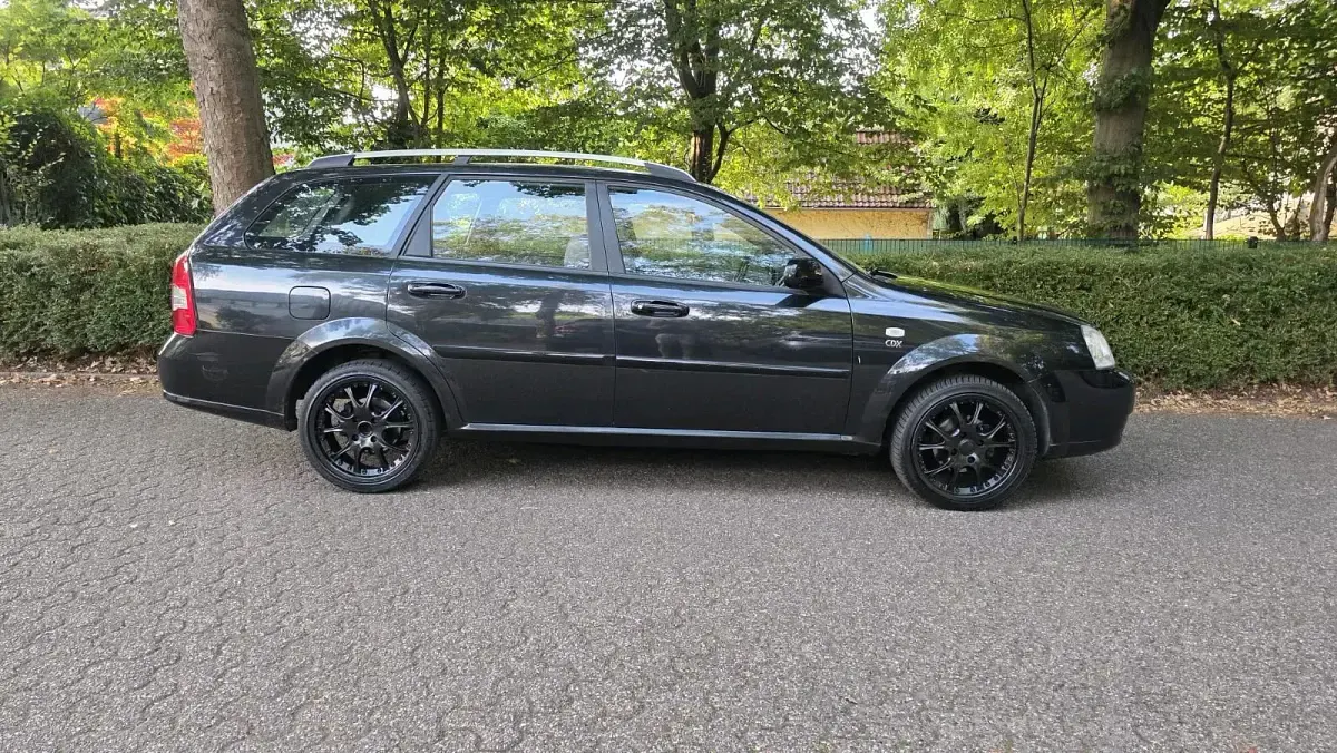 Gebraucht Chevrolet Nubira 130 PS (95 kW) 2008 Schwarz Kombi