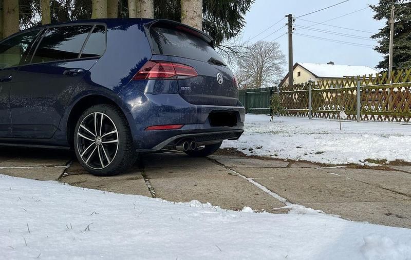 Gebraucht VW Golf VII GTE 204 PS (150 kW) 2017 Blau Limousine