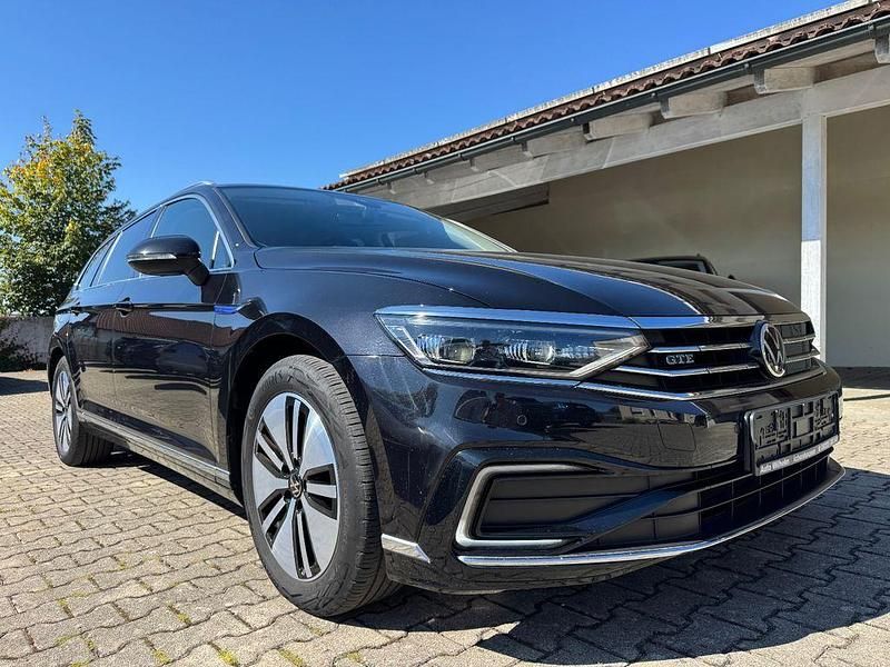 Schwarz Gebraucht 2022 VW Passat GTE Limousine | 23.990 € (Guter Preis) - Bild 1/4