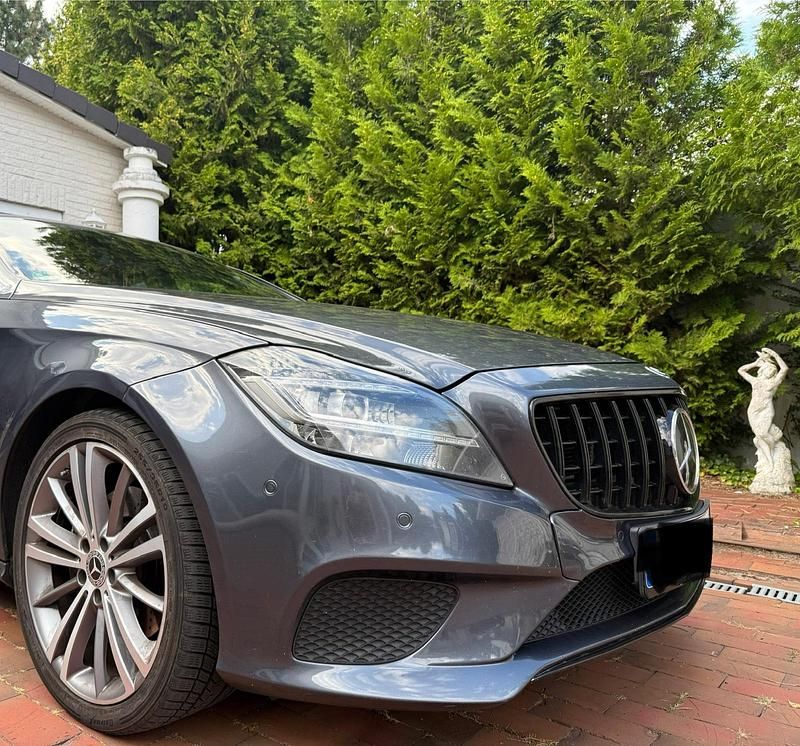 Grau Gebraucht 2014 Mercedes CLS350 Shooting Brake Kombi | 15.900 € (Fairer Preis) - Bild 1/4