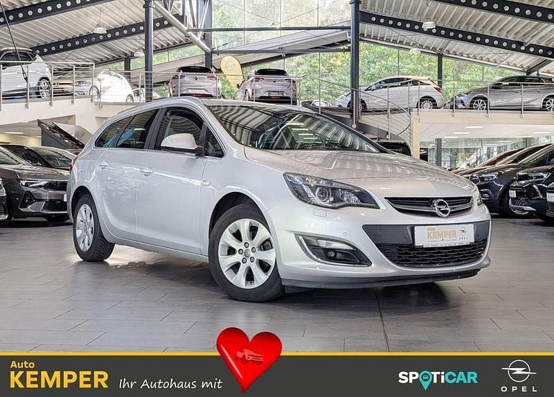 Silber Gebraucht 2015 Opel Astra Exklusiv Kombi | 10.450 € (Fairer Preis) - Bild 1/4