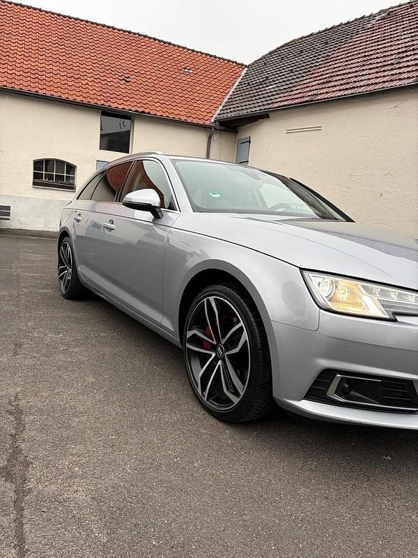 Gebraucht Audi A4 Design 190 PS (139 kW) 2016 Silber Kombi