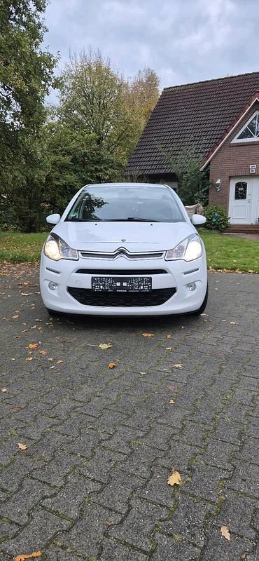 Weiß Gebraucht 2016 Citroën C3 Kleinwagen | 5.100 € - Bild 1/4