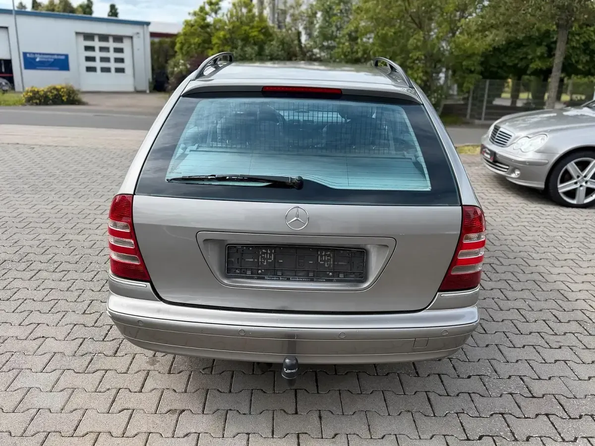 Usata Mercedes C220 150 CV (110 kW) 2004 Grigio Station wagon