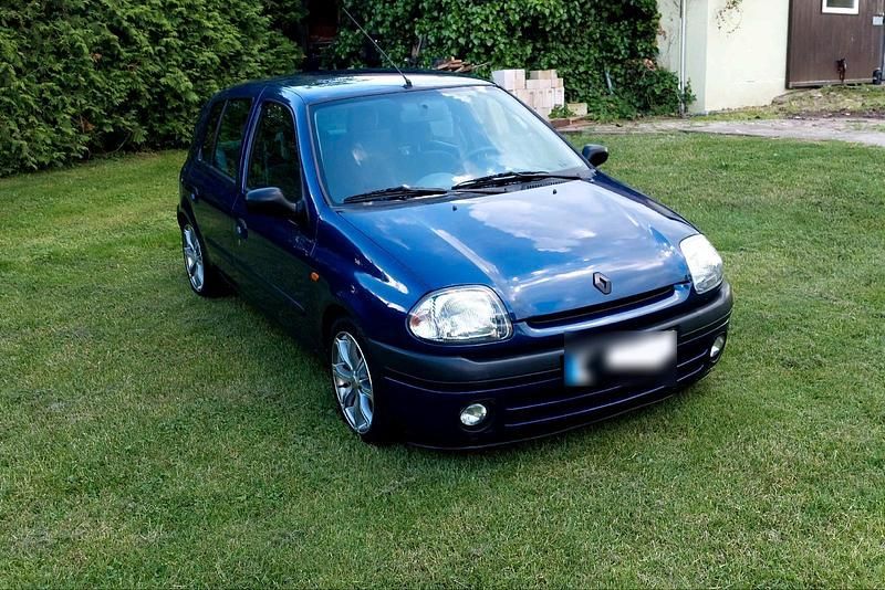 Second-hand Renault Clio II 1999 Albastru Hatchback