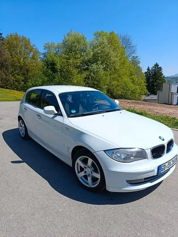 Używany BMW 116 Advantage 122 KM (89 kW) 2011 Biały Hatchback