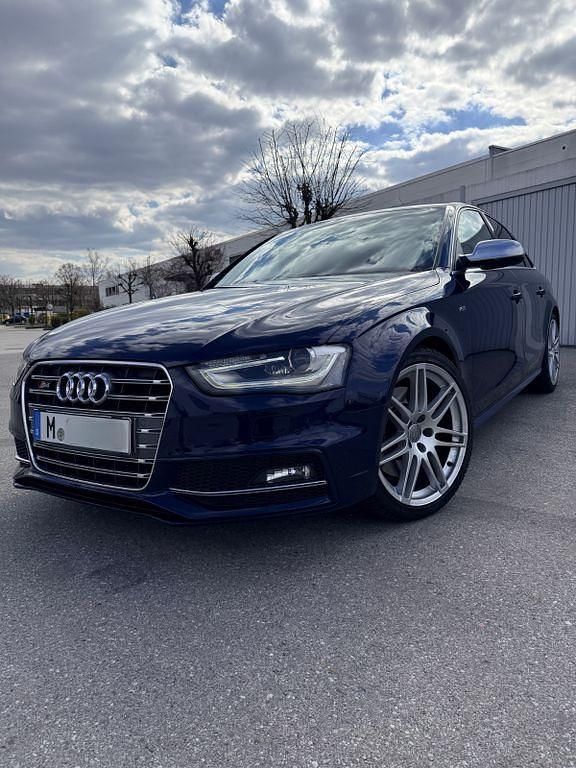 Gebraucht Audi S4 Ambiente 333 PS (244 kW) 2014 Blau Limousine