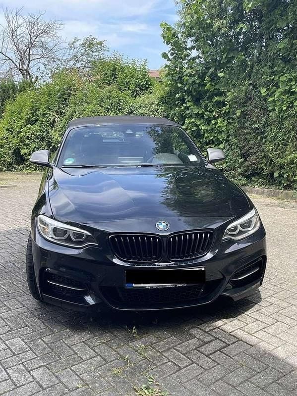 Schwarz Gebraucht 2017 BMW M240 M Sport Cabrio | 28.750 € (Etwas zu teuer) - Bild 1/4