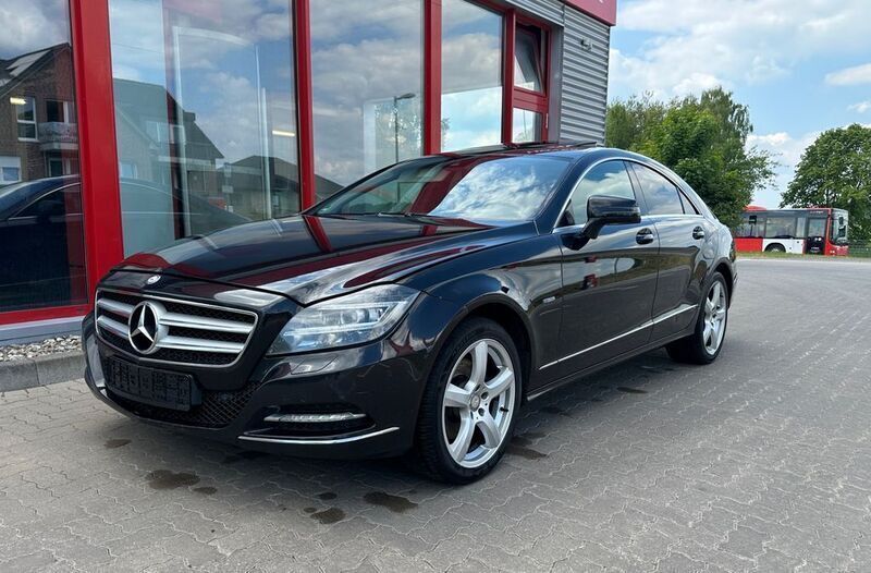 Schwarz Gebraucht 2012 Mercedes CLS350 Limousine | 11.499 € (Guter Preis) - Bild 1/4