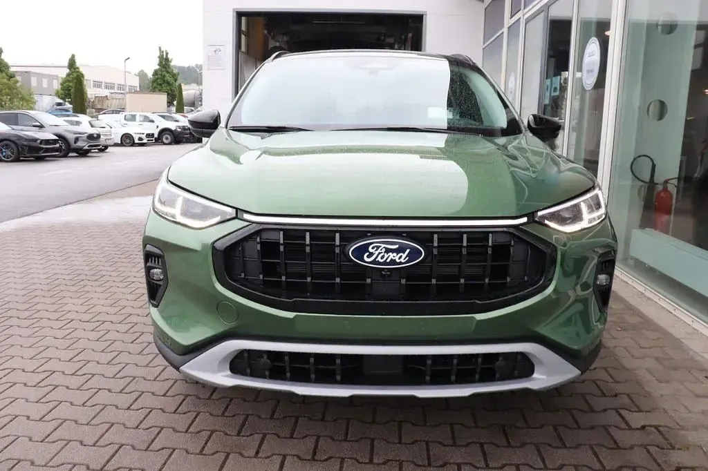 Gebraucht Ford Kuga Active X 242 PS (177 kW) 2025 Bursting green metallic SUV