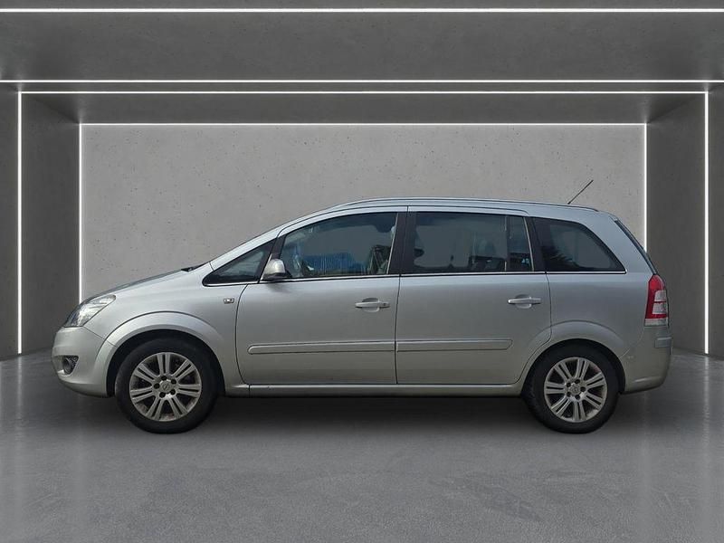 Gebraucht Opel Zafira 140 PS (102 kW) 2009 Silber Van / Kleinbus