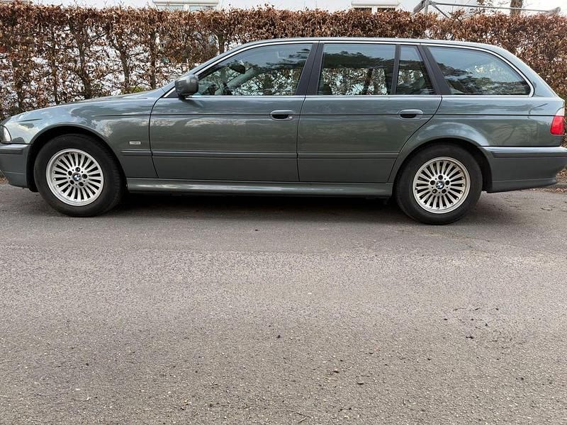 Second-hand BMW 525 192 CP (141 kW) 2003 Gri Break