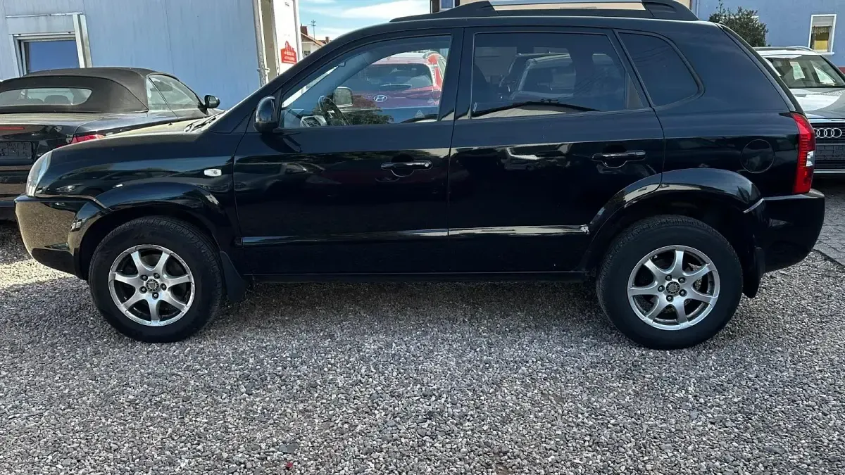 Gebraucht Hyundai Tucson 141 PS (103 kW) 2008 Schwarz SUV