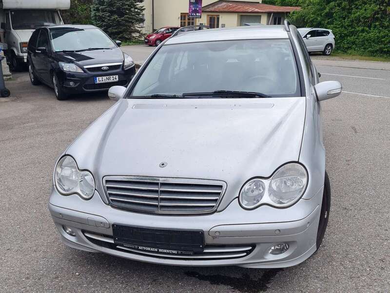 Brillantsilber metalliclack Gebraucht 2004 Mercedes C220 Kombi | 1.499 € (Superpreis) - Bild 1/4