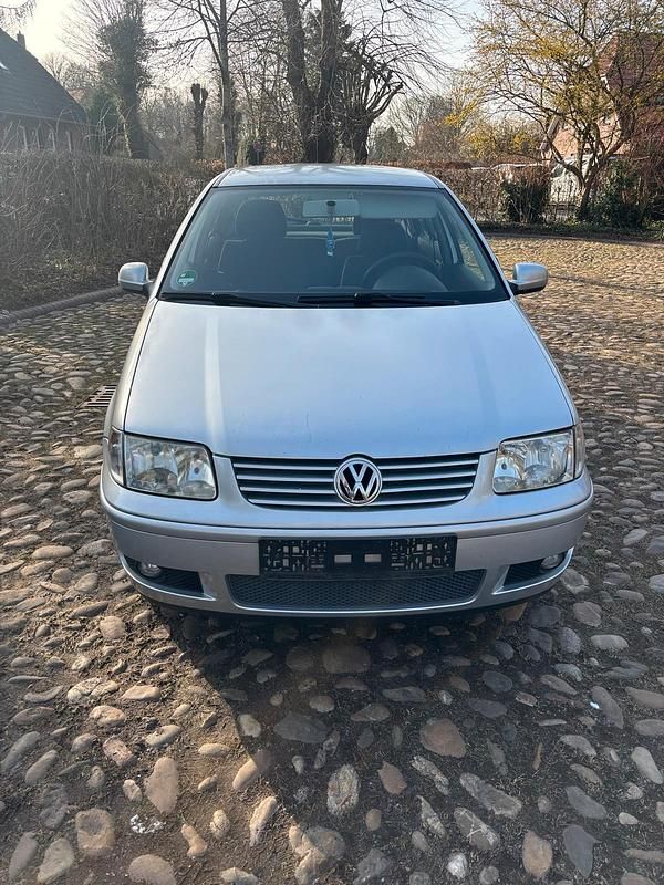 Gebraucht VW Polo 60 PS (44 kW) 2002 Silber Kleinwagen