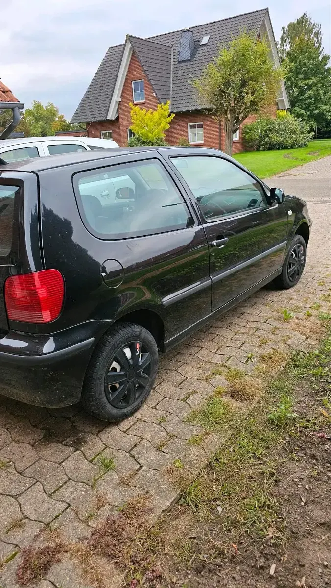 Używany VW Polo 50 KM (36 kW) 2002 Andere farben Hatchback