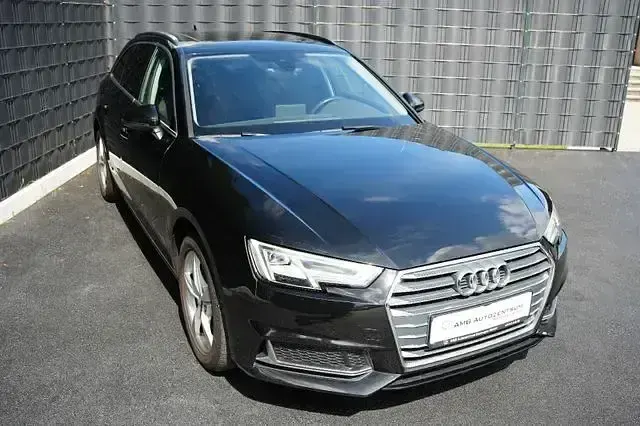 Gebraucht Audi A4 Sport 190 PS (139 kW) 2019 Schwarz Kombi