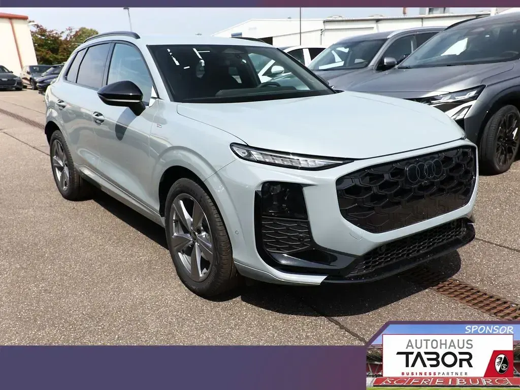 Neu Audi Q3 Comfort 204 PS (150 kW) 2026 Grau SUV