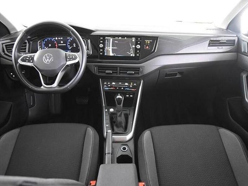 Gebraucht VW Polo Life 95 PS (69 kW) 2023 Schwarz Kleinwagen