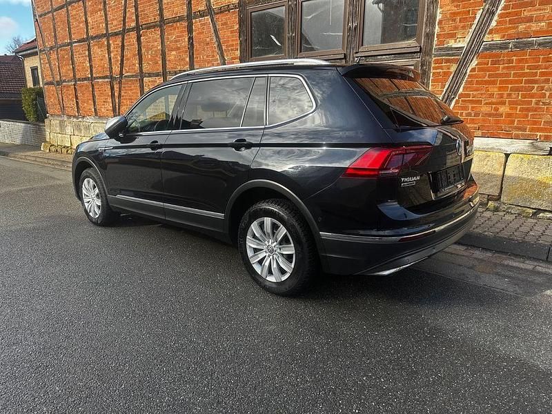 Gebraucht VW Tiguan Allspace Highline 150 PS (110 kW) 2017 Schwarz SUV
