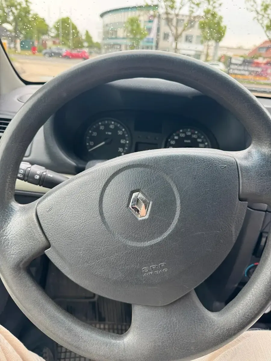 Gebraucht Renault Clio II 75 PS (55 kW) 2005 Silber Kleinwagen
