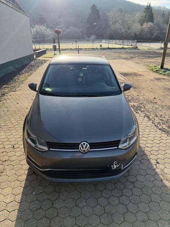 Gebraucht VW Polo Comfortline 75 PS (55 kW) 2014 Grau Limousine