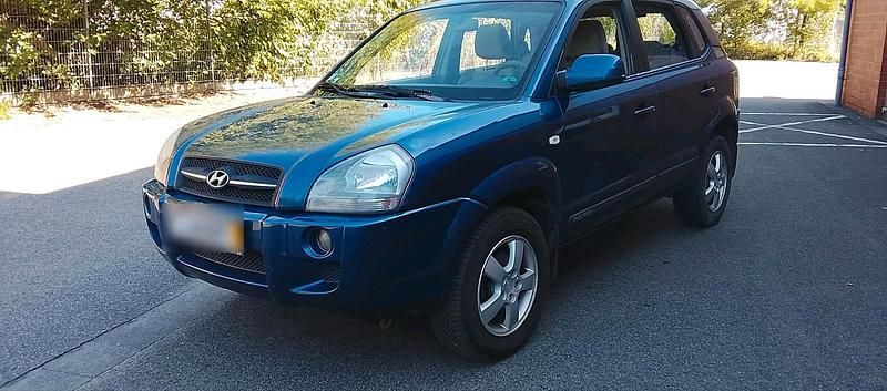 Blau Gebraucht 2005 Hyundai Tucson SUV | 1.800 € (Superpreis) - Bild 1/4