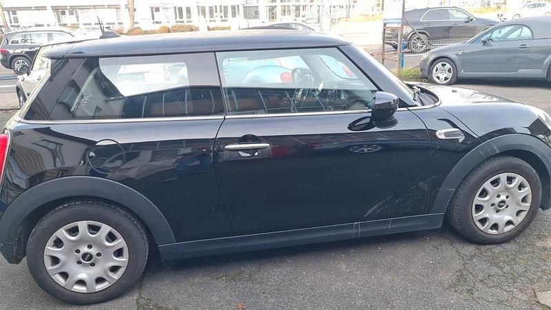 Gebraucht Mini ONE 75 PS (55 kW) 2020 Schwarz Kleinwagen