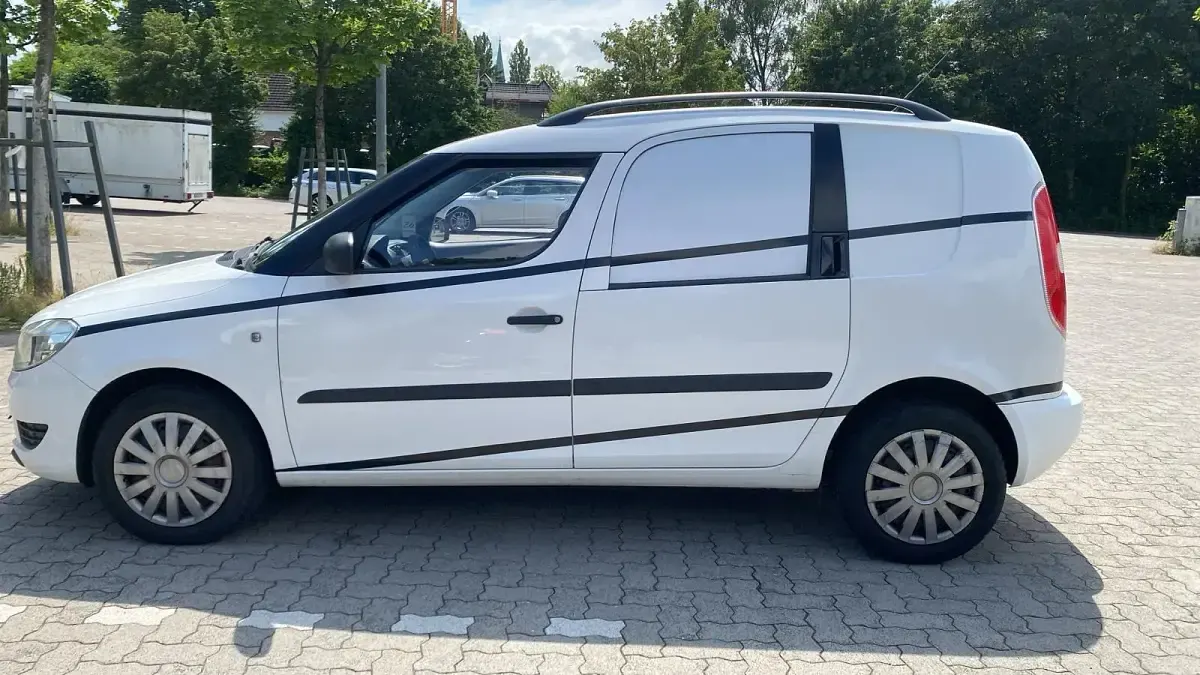 Gebraucht Skoda Roomster 90 PS (66 kW) 2014 Weiß Van / Kleinbus