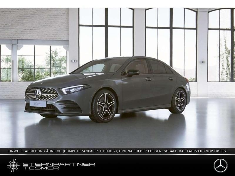 Grau Gebraucht 2020 Mercedes A220 AMG Limousine | 27.170 € (Fairer Preis) - Bild 1/4