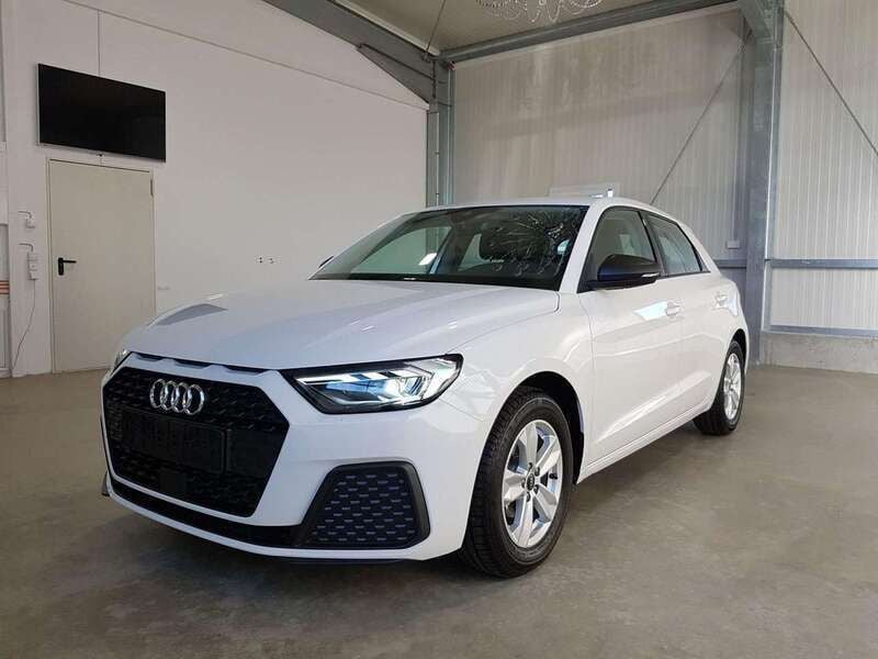 Cortina weiß Gebraucht 2021 Audi A1 Sportback Kleinwagen | 20.990 € (Fairer Preis) - Bild 1/4