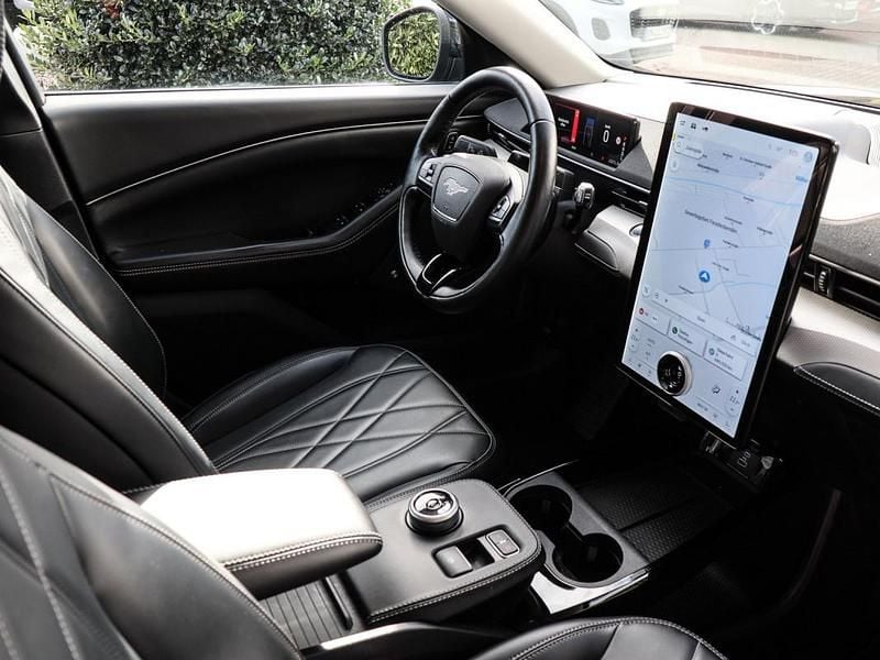 Gebraucht Ford Mustang Mach-E Basis 197 kW (269 PS) 2022 Schwarz SUV