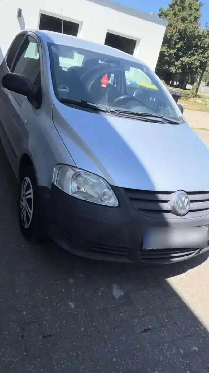 Gebraucht VW Fox 54 PS (39 kW) 2009 Silber Kleinwagen