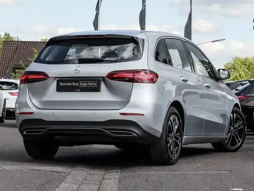 Gebraucht Mercedes B200 Progressive 163 PS (119 kW) 2025 Silber metalliclack hightechsi Kleinwagen