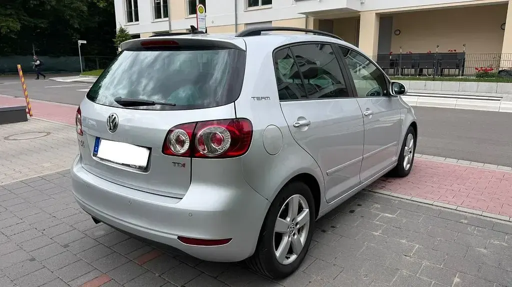 Gebraucht VW Golf Plus 105 PS (77 kW) 2010 Silber Van / Kleinbus