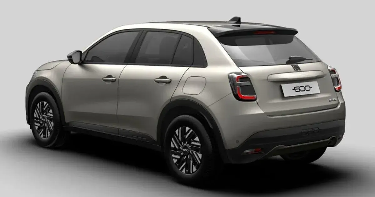 Neu Fiat 600 Pop 110 PS (80 kW) 2026 Cappuccino beige SUV