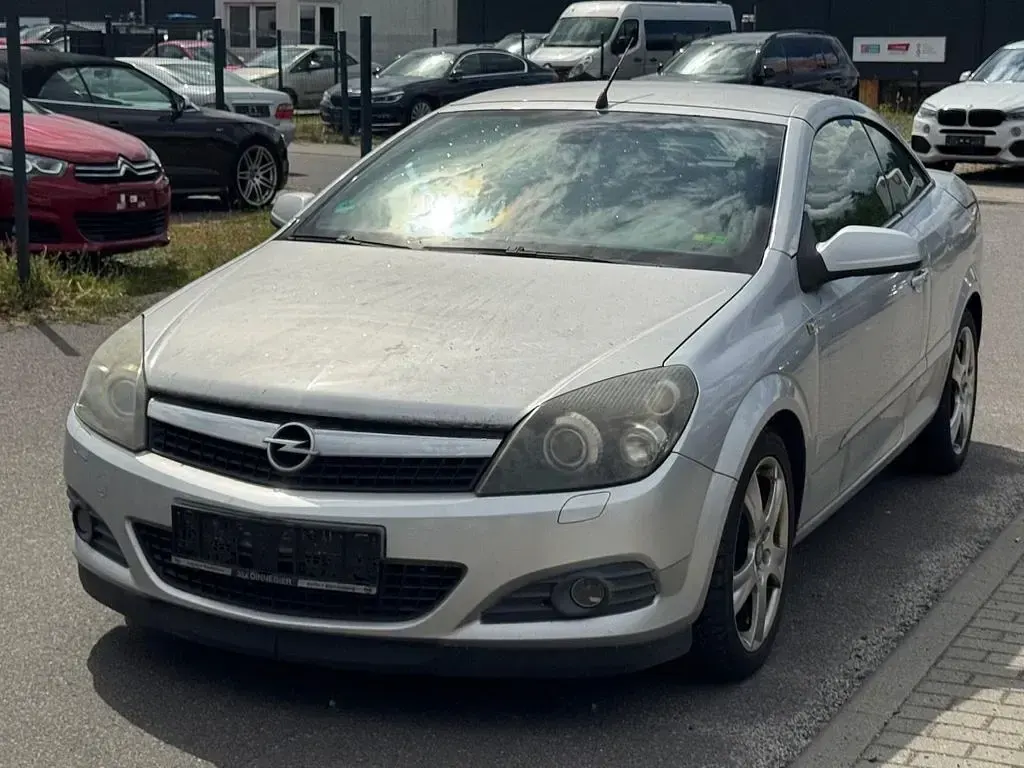 Gebraucht Opel Astra 150 PS (110 kW) 2008 Silber Cabrio