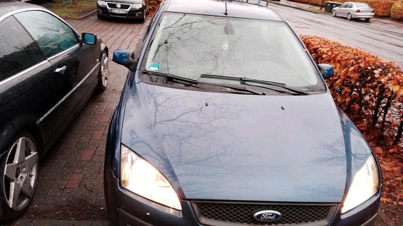 Gebraucht Ford Focus 101 PS (74 kW) 2006 Blau Kleinwagen